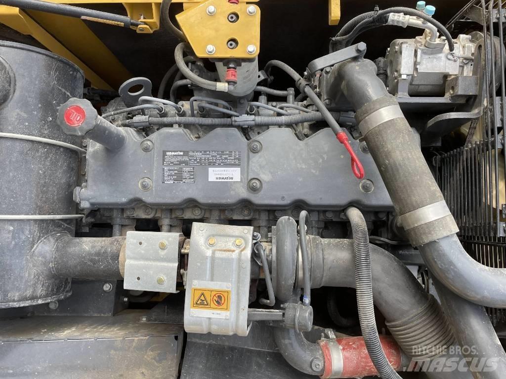 Komatsu PC200-8 Vikšriniai ekskavatoriai