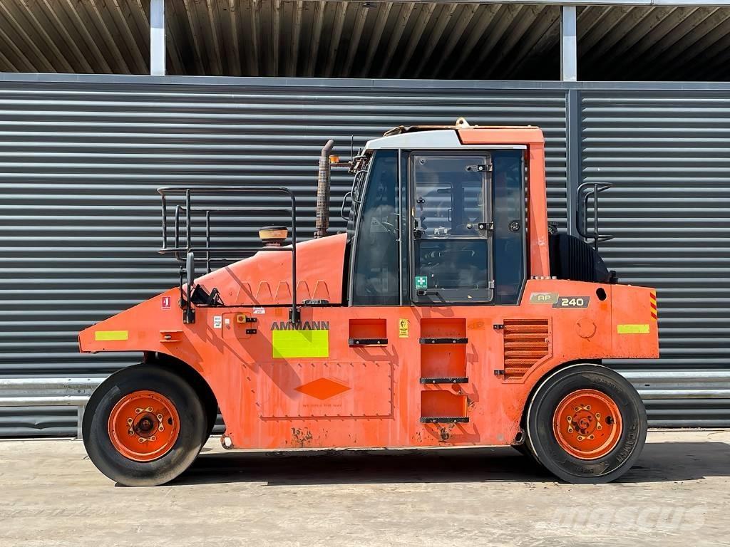 Ammann AP 240 Pneumo volai