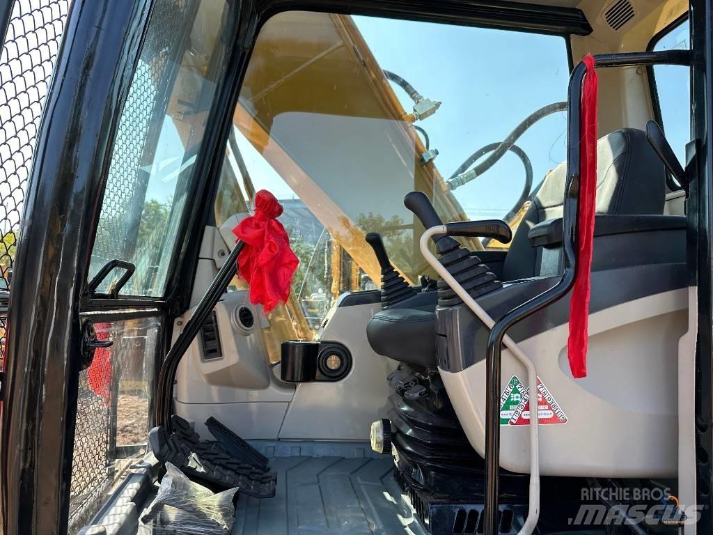 CAT 320 C Vikšriniai ekskavatoriai