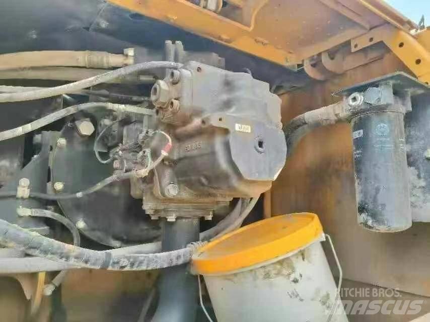 Komatsu PC 360-8 Vikšriniai ekskavatoriai