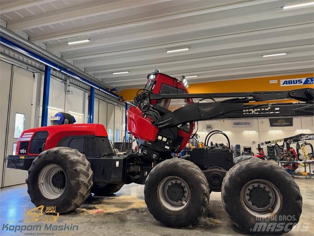 Komatsu 951 Miško technika (Harvesteriai)