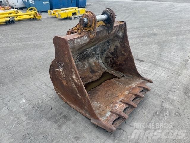 CAT M 320 BUCKET Tranšėjų kasimo technika