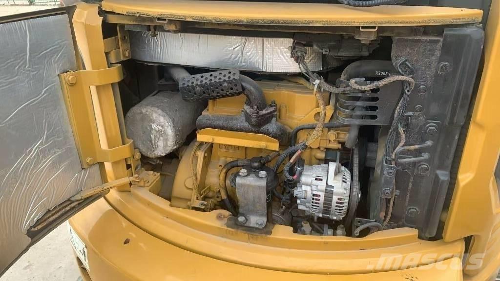 CAT 303 Vikšriniai ekskavatoriai