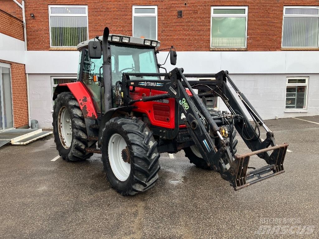 Massey Ferguson 6255 Traktoriai