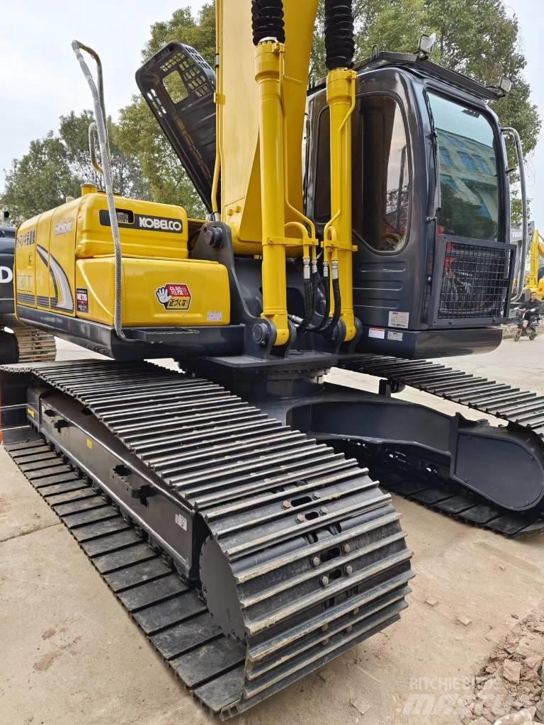 Kobelco SK 200 Vikšriniai ekskavatoriai