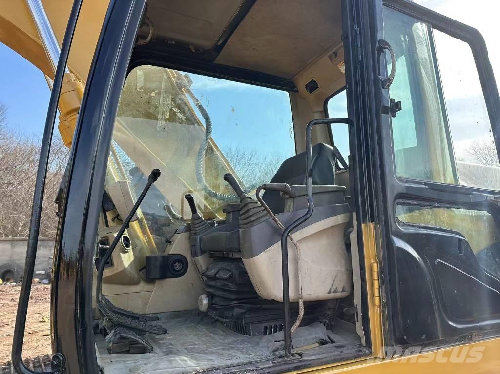 CAT 320 C L Vikšriniai ekskavatoriai