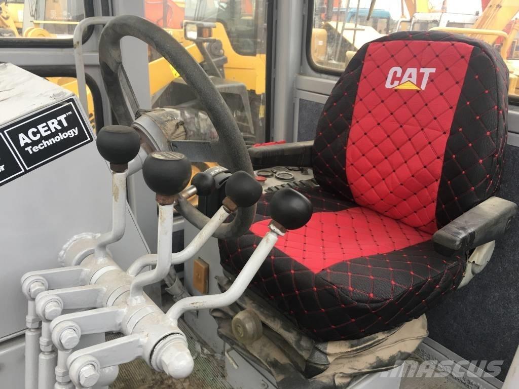 CAT 140 H Greideriai
