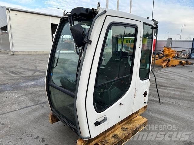 Liebherr R 317 CAB Kabinos ir interjeras