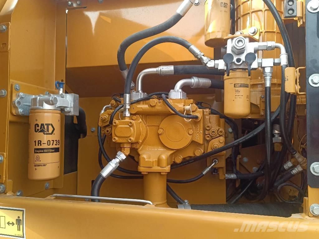 CAT 323 D2L Vikšriniai ekskavatoriai