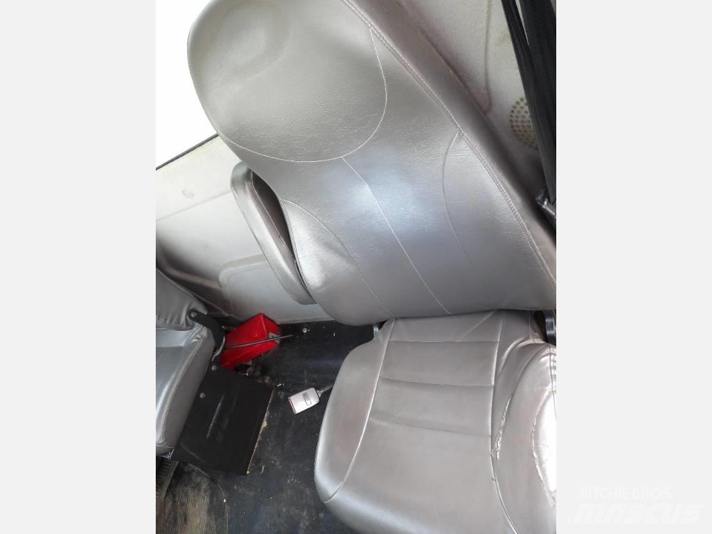 Freightliner M2 Gėrimų tiekimo sunkvežimiai