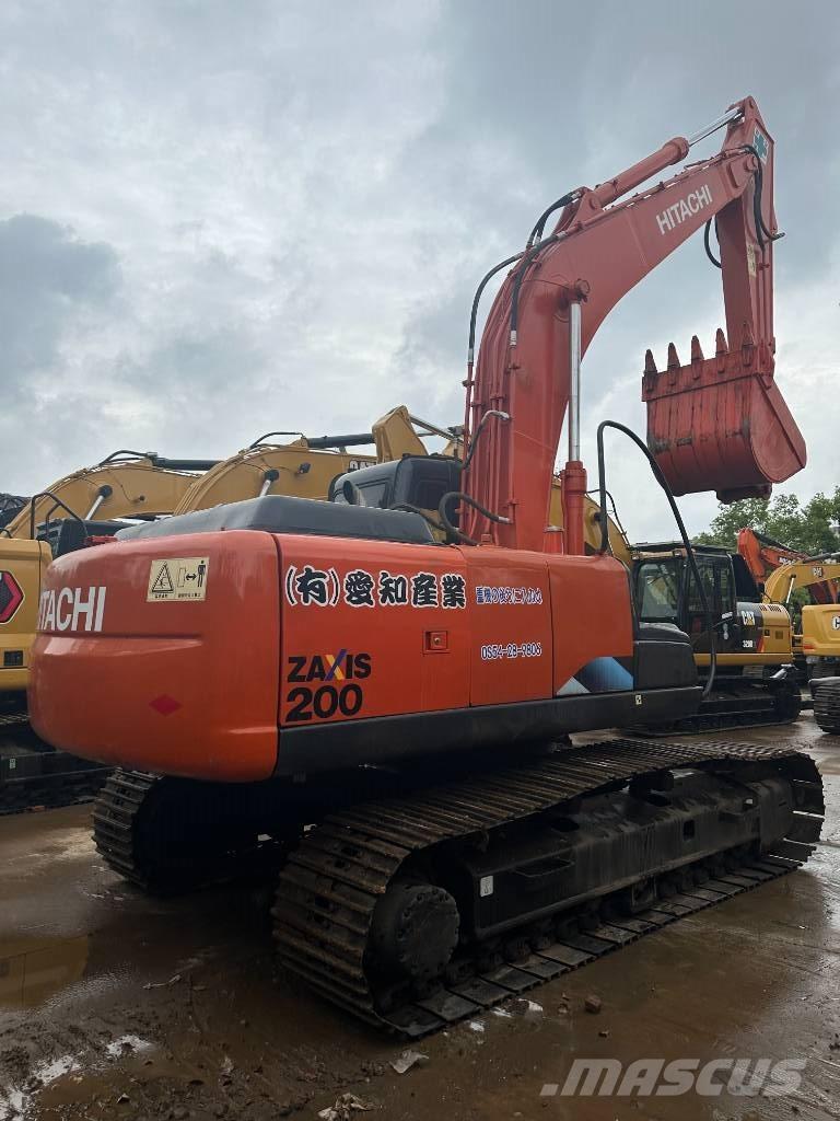 Hitachi ZX 200 Vikšriniai ekskavatoriai