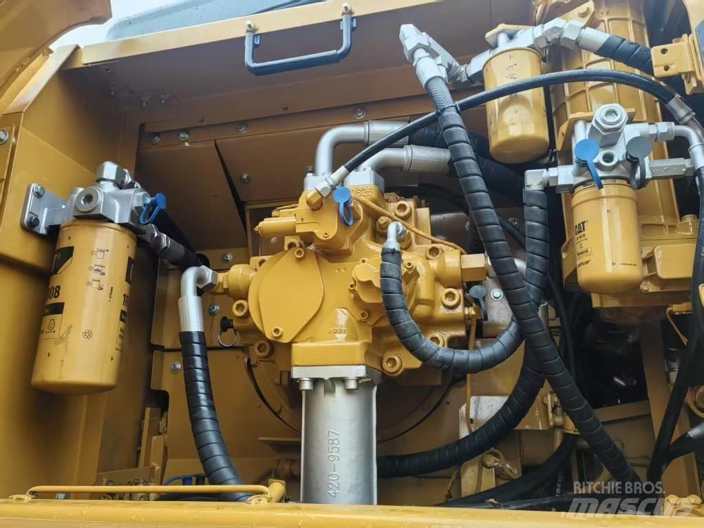 CAT 340 Vikšriniai ekskavatoriai
