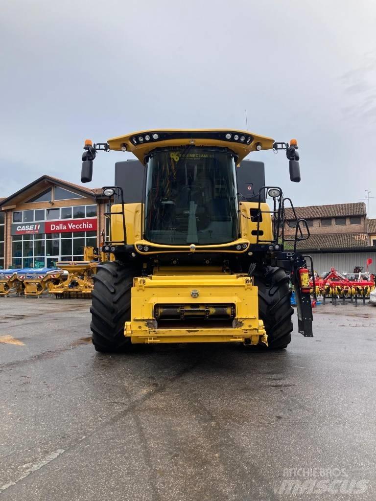 New Holland CR 8.90 Derliaus nuėmimo kombainai