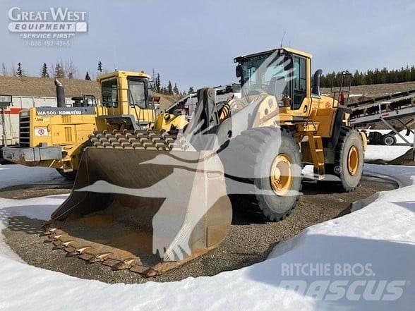 Volvo L220G Naudoti ratiniai krautuvai