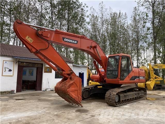 Doosan DH225 Vikšriniai ekskavatoriai