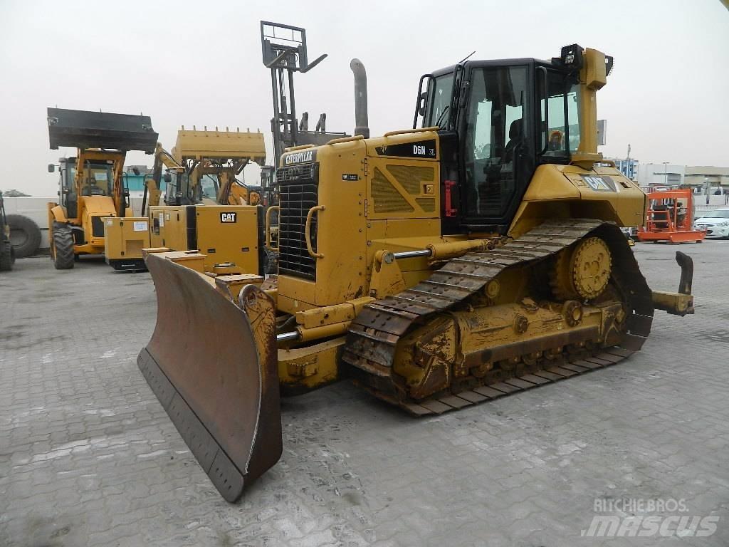 CAT D 6 N XL Vikšriniai buldozeriai