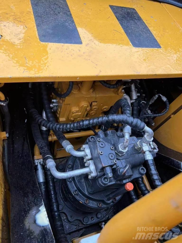 Sany SY 235 C Vikšriniai ekskavatoriai