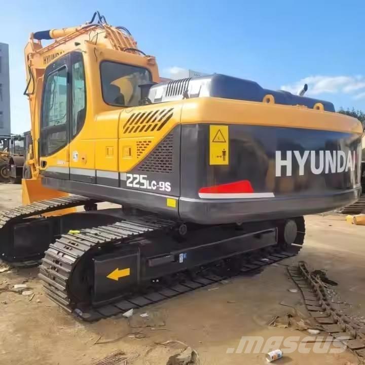 Hyundai HX 225 LC -9s Vikšriniai ekskavatoriai