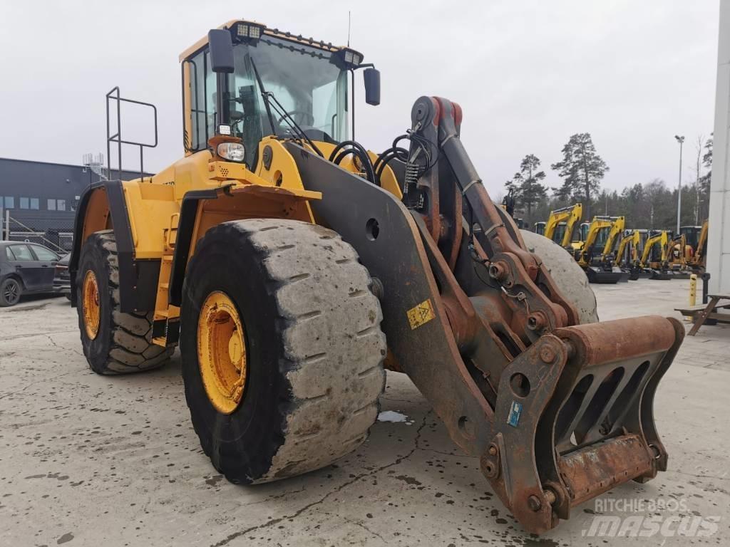 Volvo L220F Naudoti ratiniai krautuvai