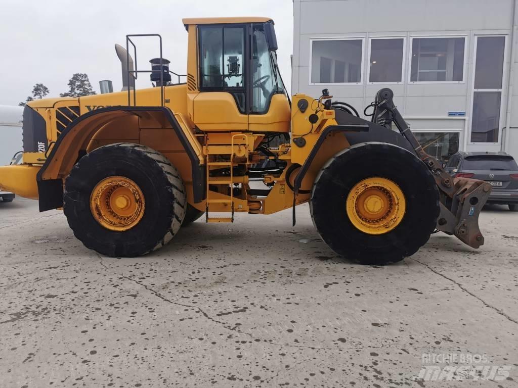 Volvo L220F Naudoti ratiniai krautuvai