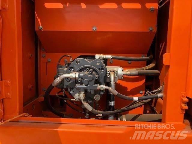Doosan DX 225 Vikšriniai ekskavatoriai