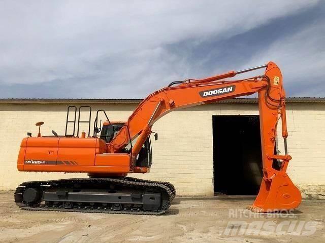 Doosan DX 225 Vikšriniai ekskavatoriai