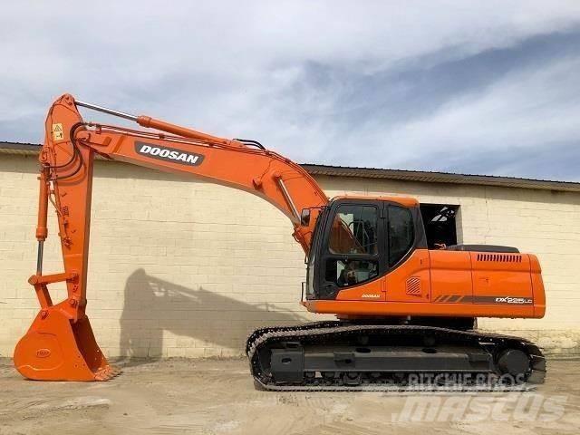 Doosan DX 225 Vikšriniai ekskavatoriai