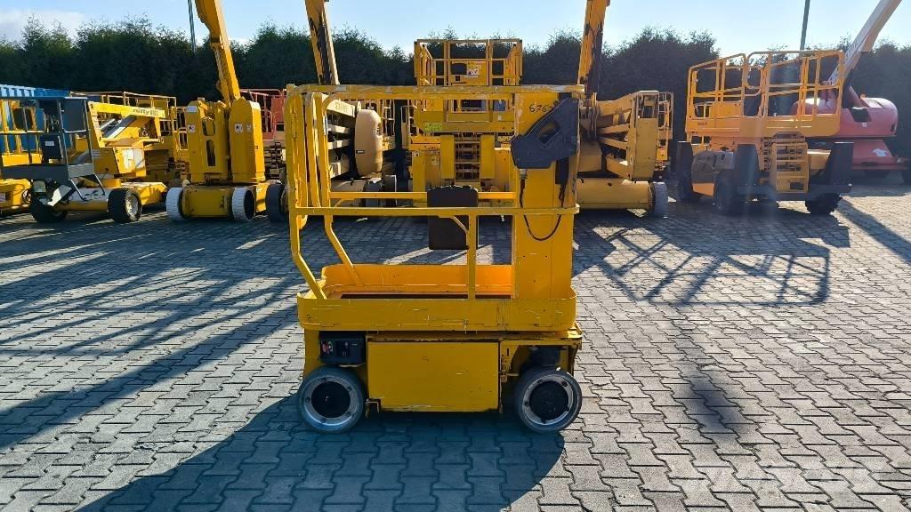 JLG 1230 ES Vertikalūs stiebiniai keltuvai