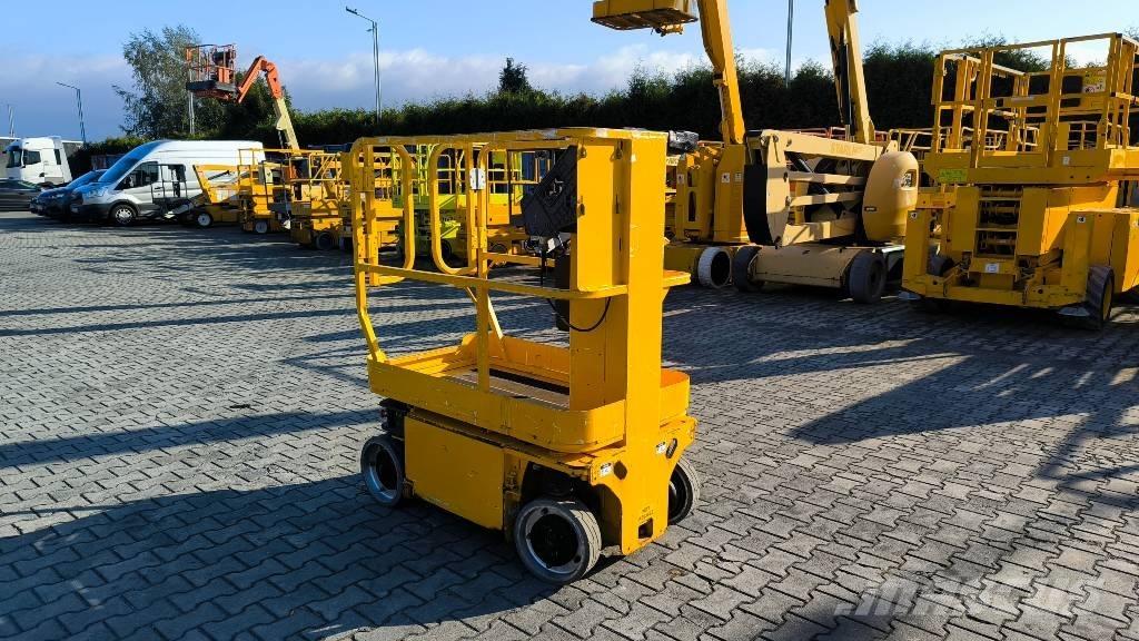 JLG 1230 ES Vertikalūs stiebiniai keltuvai