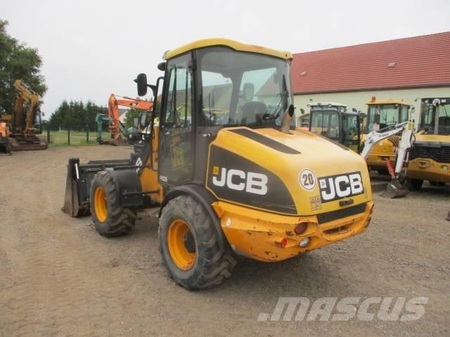 JCB 406 B Naudoti ratiniai krautuvai