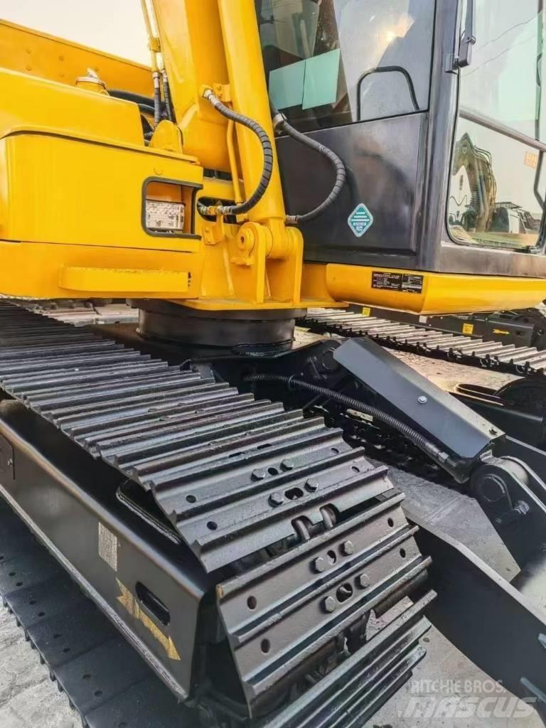 Komatsu 70-8 Vikšriniai ekskavatoriai