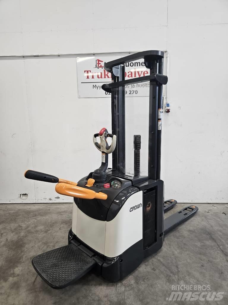Crown ETi 4000 1.6 Savaeigiai rietuvai