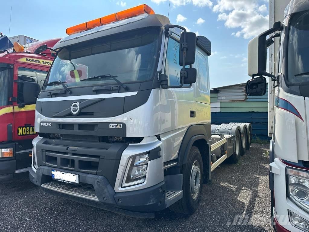 Volvo FMX 8X4*4  4132 Važiuoklė su kabina