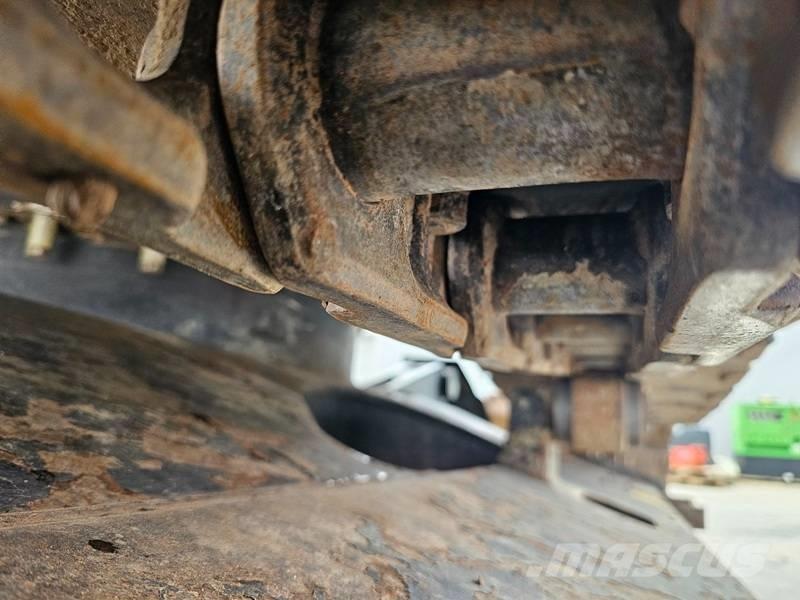 Hitachi ZX 135 US-6 Vikšriniai ekskavatoriai