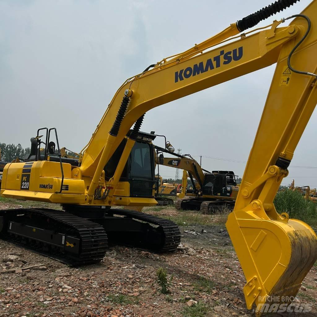 Komatsu 220-8 Vikšriniai ekskavatoriai