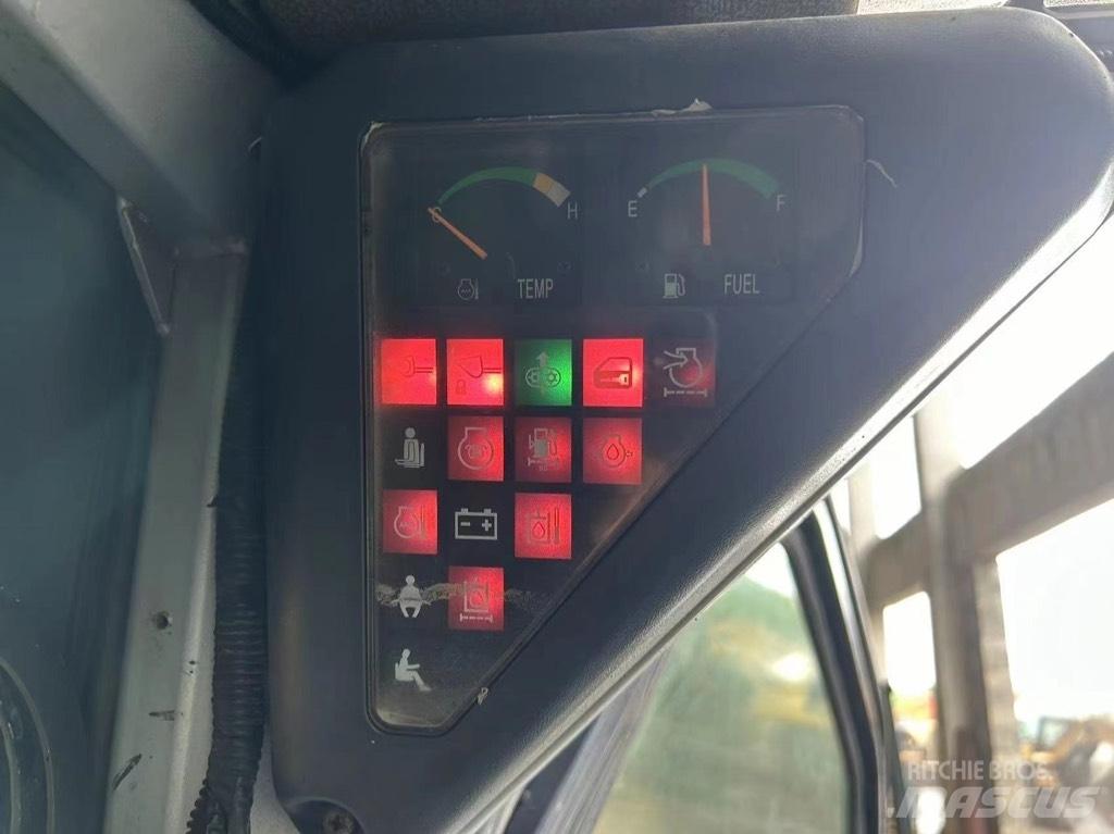 LiuGong 375B Krautuvai su šoniniu pasukimu