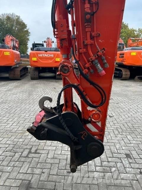 Hitachi ZX 170 W-3 Ratiniai ekskavatoriai