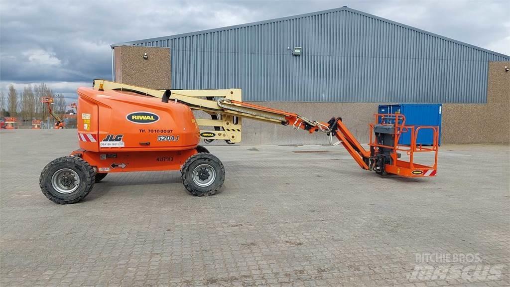 JLG 520AJ Alkūniniai keltuvai