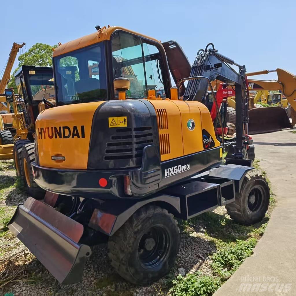 Hyundai HX 60w Ratiniai ekskavatoriai