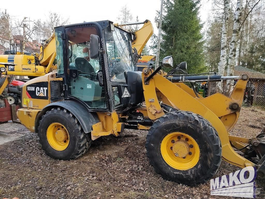 CAT 906 Naudoti ratiniai krautuvai