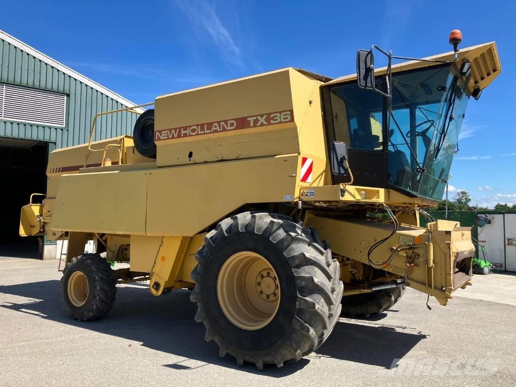 New Holland TX 36 Derliaus nuėmimo kombainai