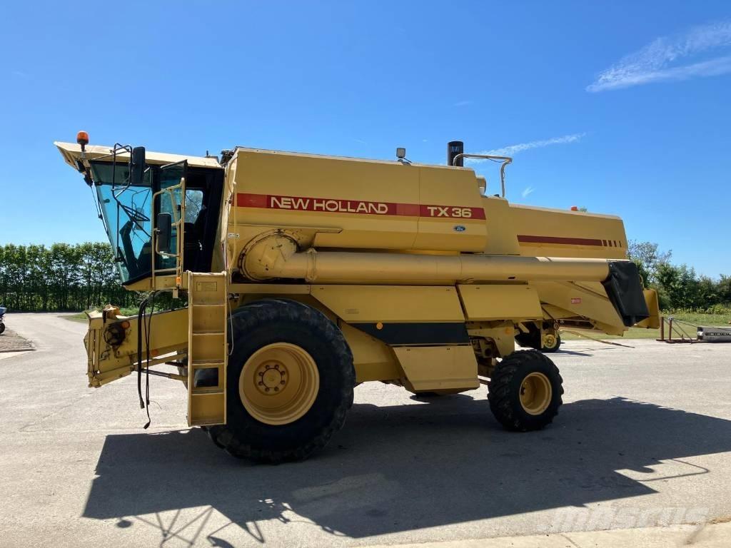 New Holland TX 36 Derliaus nuėmimo kombainai