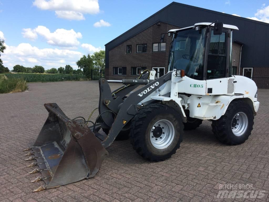 Volvo L 35 B Naudoti ratiniai krautuvai