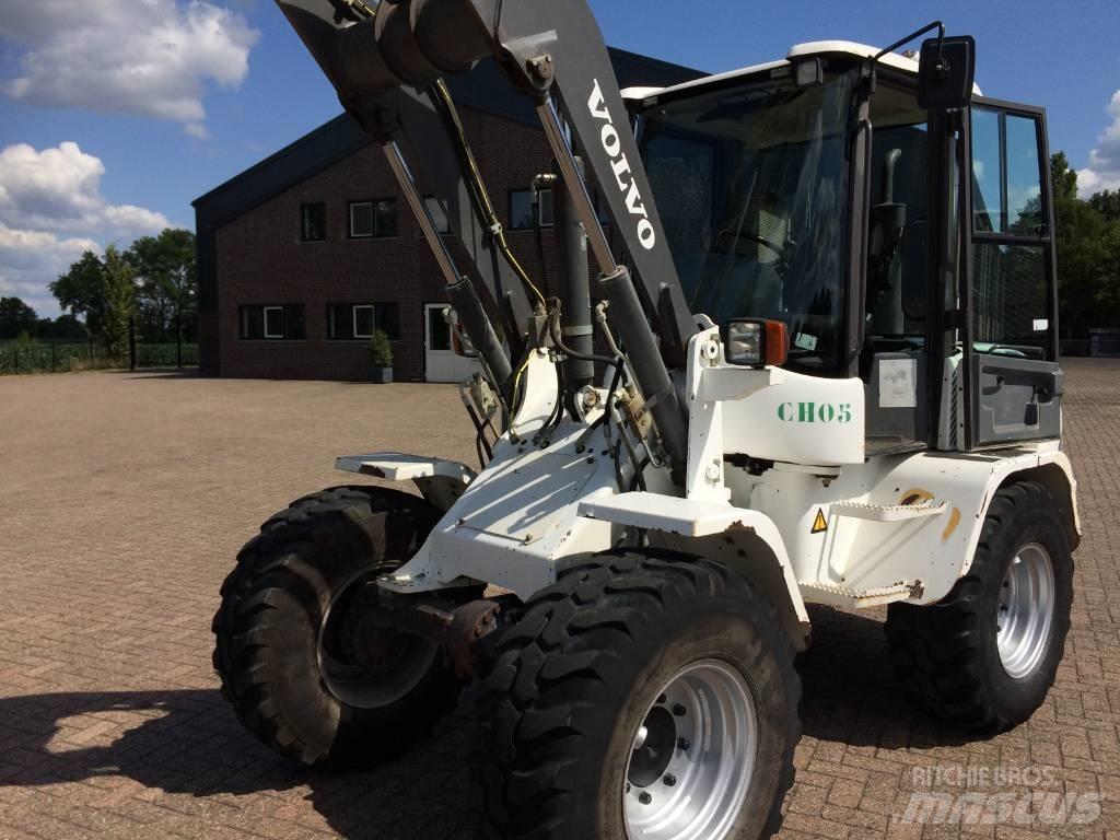 Volvo L 35 B Naudoti ratiniai krautuvai