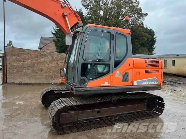 Doosan DX 140 LC-3 Vikšriniai ekskavatoriai