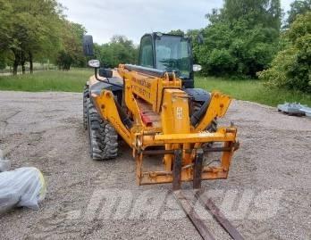 JCB 540-140 Teleskopiniai krautuvai