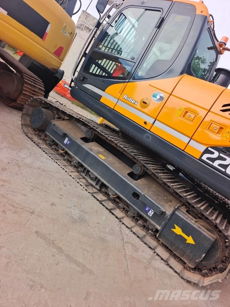 Hyundai 220 LC -9S Vikšriniai ekskavatoriai