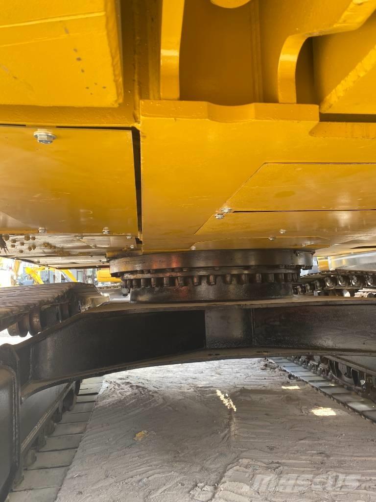 CAT 330 D Vikšriniai ekskavatoriai