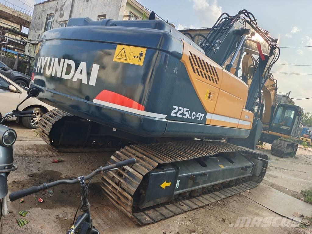 Hyundai 220 LC-9 Vikšriniai ekskavatoriai