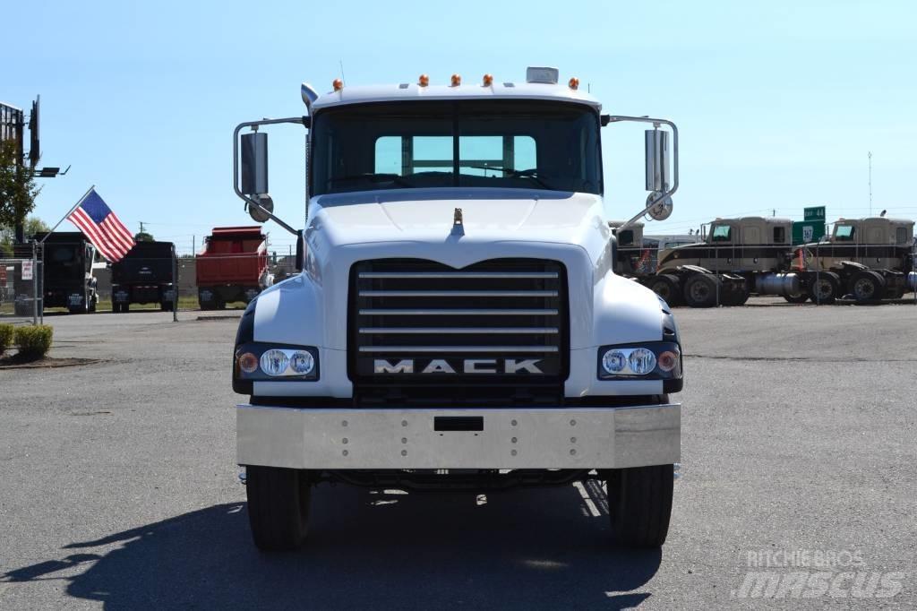 Mack Granite GU 713 Naudoti vilkikai